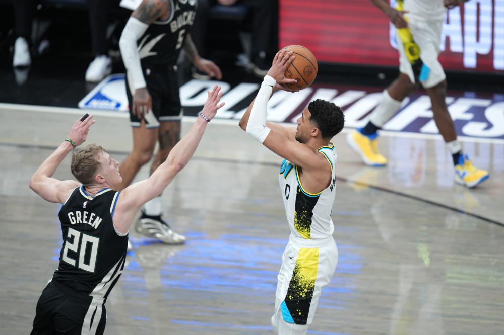 詹姆斯与A·史密斯矛盾激化！互相指责，火药味十足.