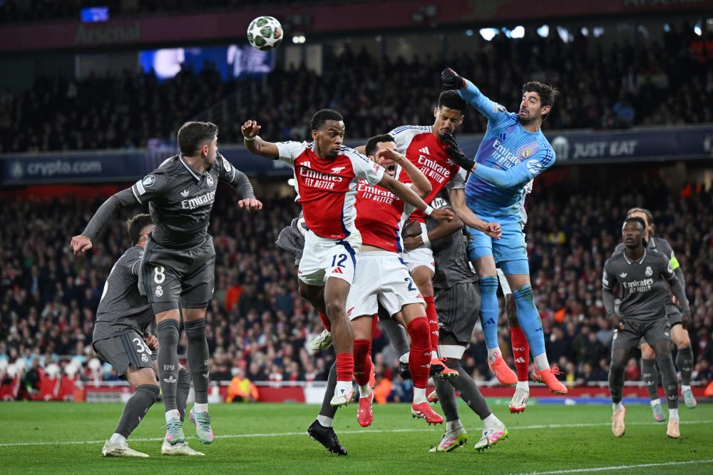 新浪体育直播大厅体育器材批发网站篮球赛通讯稿15篇.